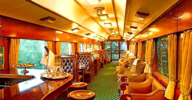 Lounge on Royal Orient