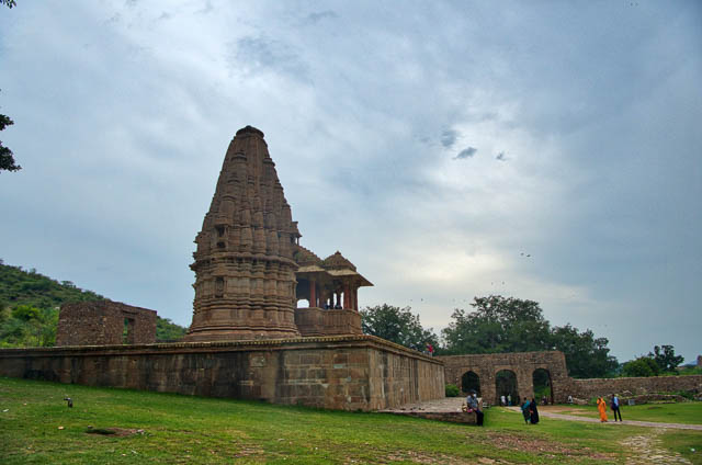 temple in bhangarh