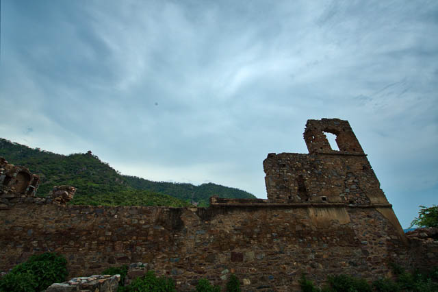ruins of bhangarh