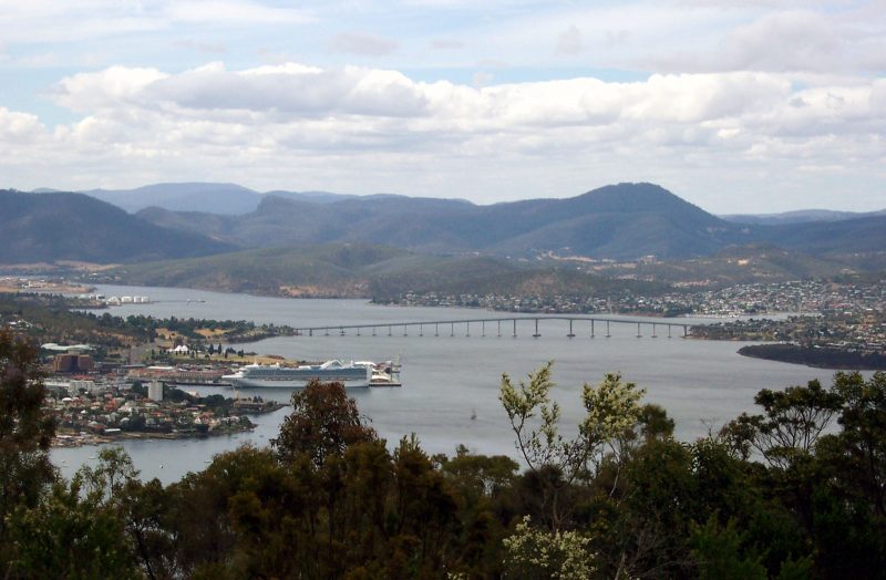 Mount Nelson in the day