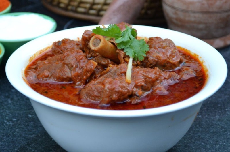 Laal Maas