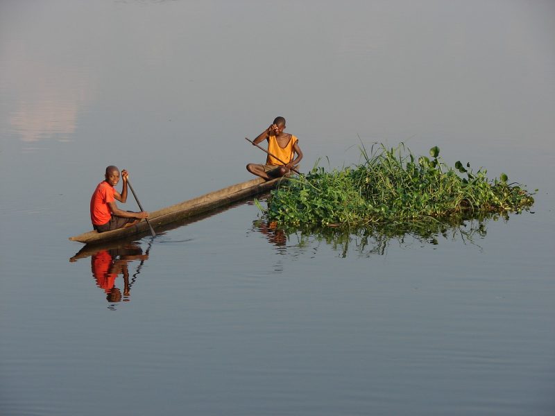 Fishermen crossing the Congo River